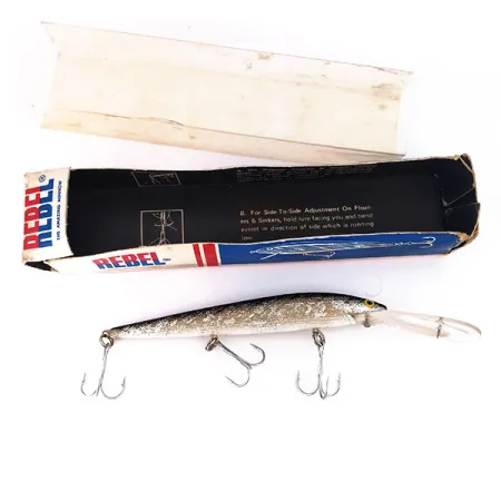 Rebel Fastback Deep F14 Minnow, S (Argento), 17g, Deep Diver, #10175