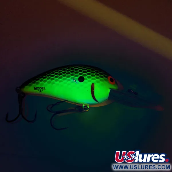 Bomber B04A UV Crankbait, Chartreuse Nido d'ape, 8g, UV Glow, #11853