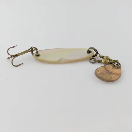 Pflueger Pearl Spoon, Madreperla 7g, Ondulante #24320