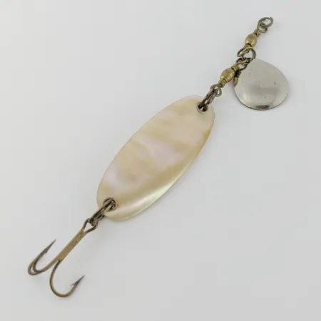 Pflueger Pearl Spoon, Madreperla 7g, Ondulante #24320