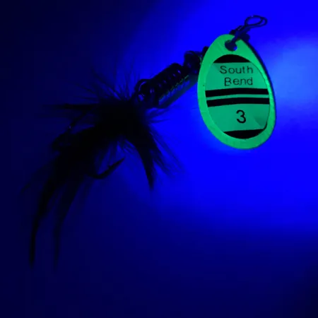 South Bend 3 UV Cucchiaino, Verde UV, 7g, Ancora Piumata, #4186